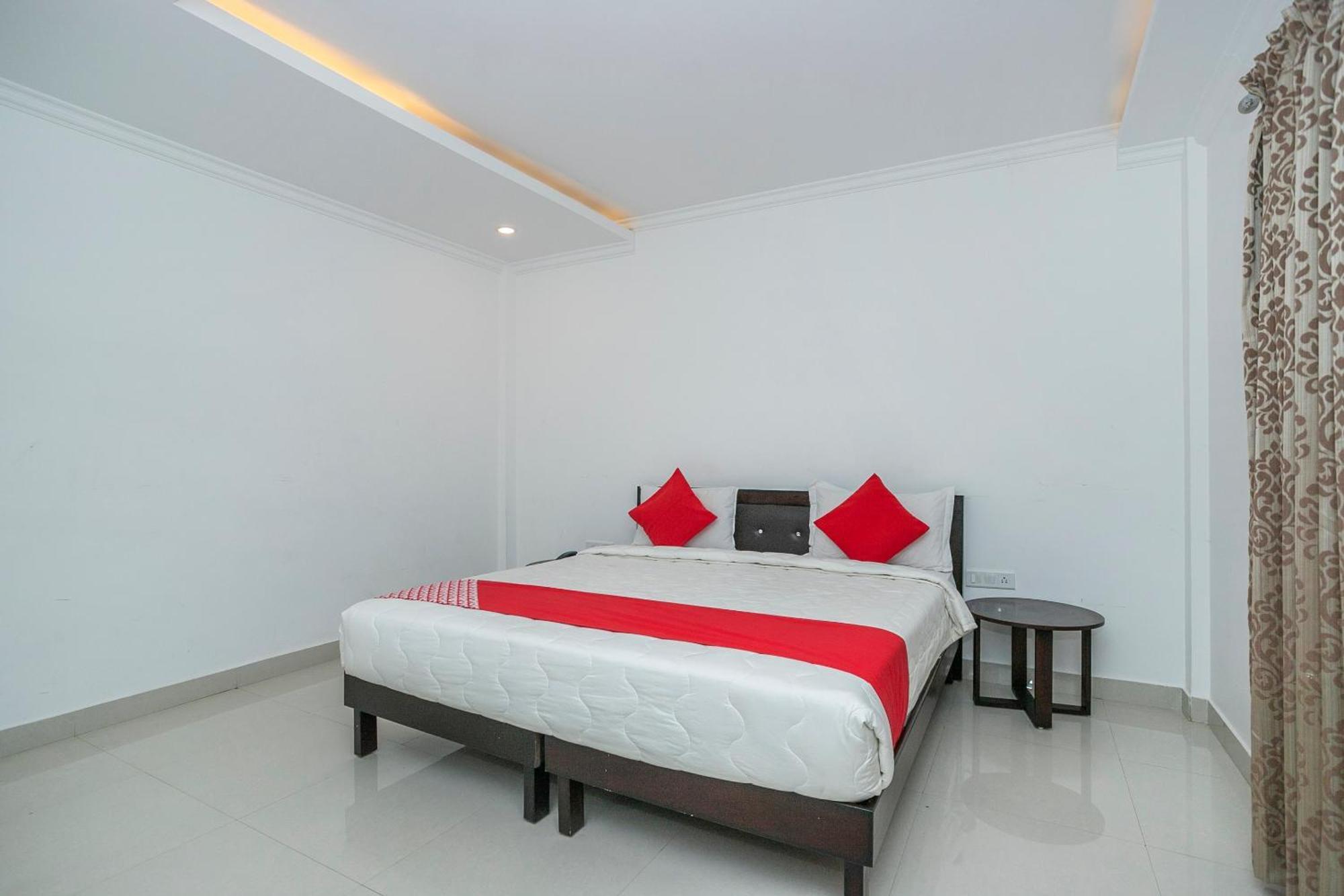 Hotel Collection O Cosmopolitan Devanahalli Exterior foto