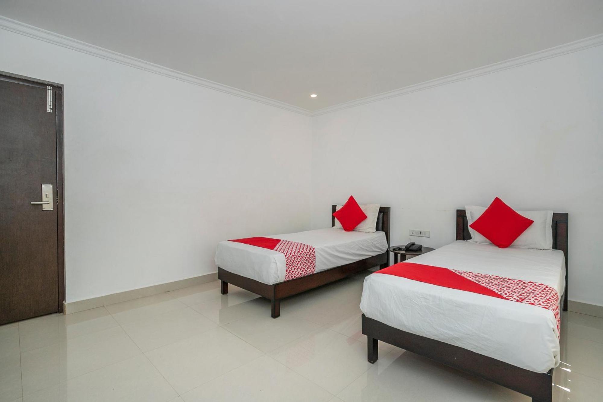 Hotel Collection O Cosmopolitan Devanahalli Exterior foto